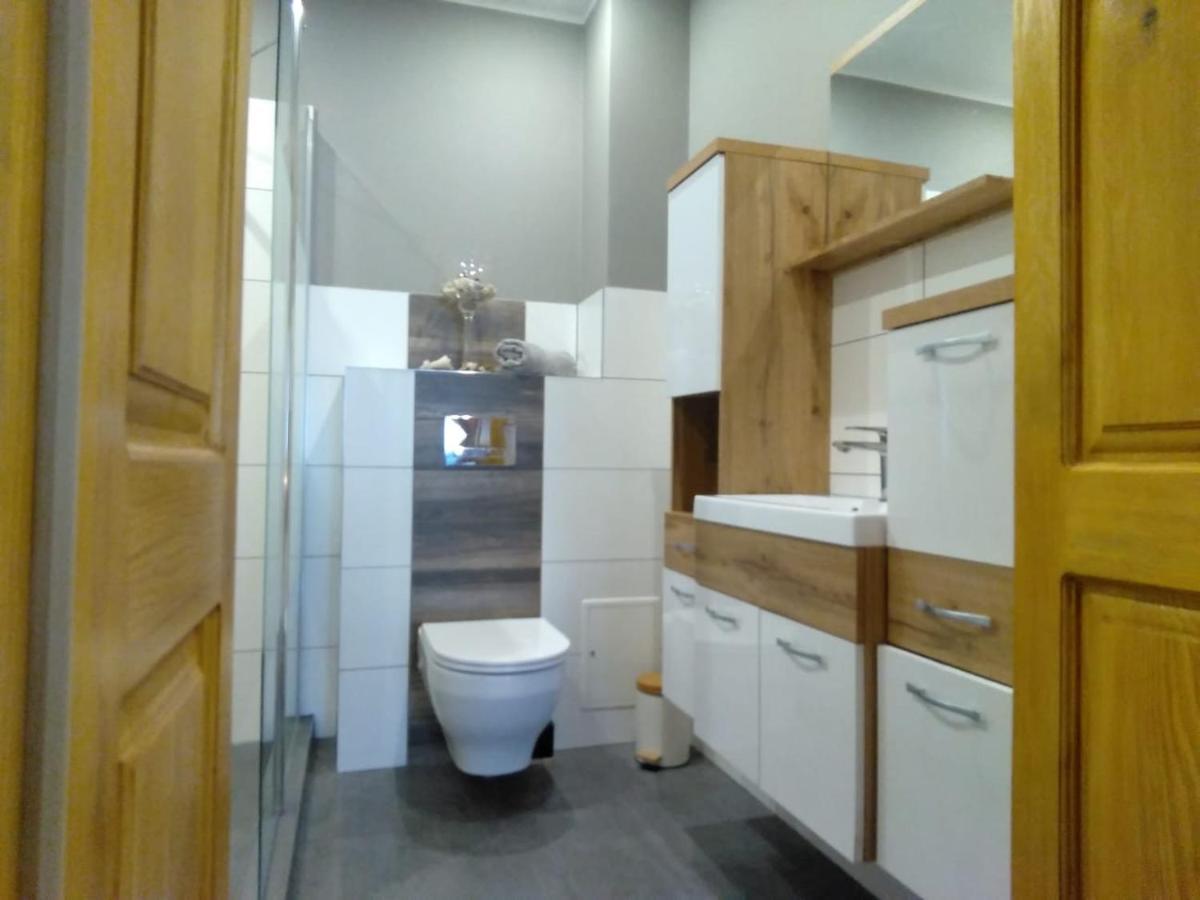Sunny Bear Bed & Breakfast イェレニャ・グーラ エクステリア 写真