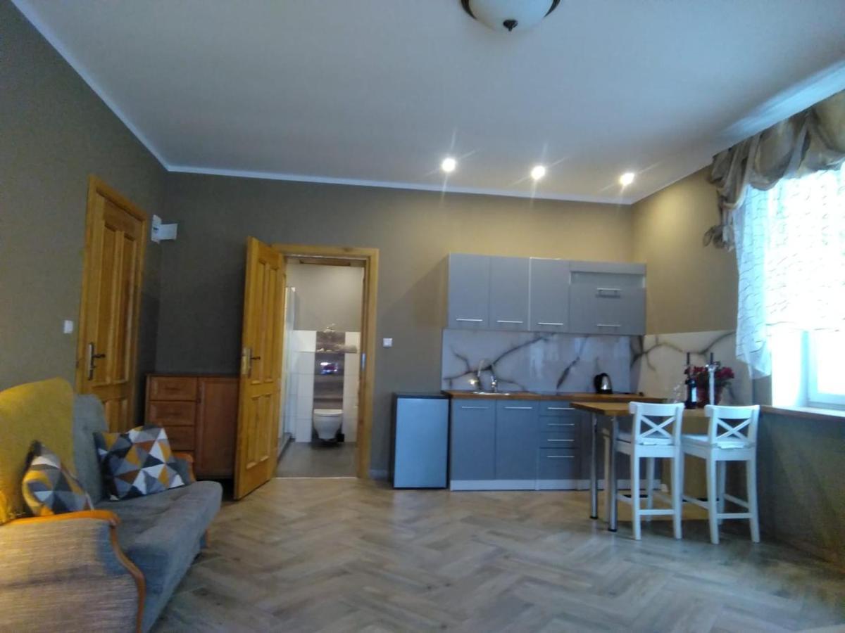 Sunny Bear Bed & Breakfast イェレニャ・グーラ エクステリア 写真