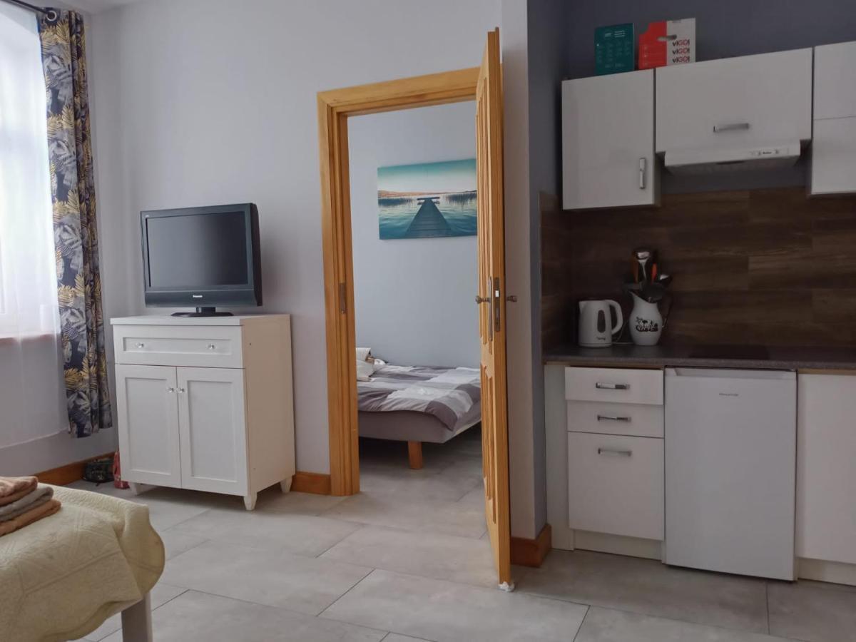 Sunny Bear Bed & Breakfast イェレニャ・グーラ エクステリア 写真